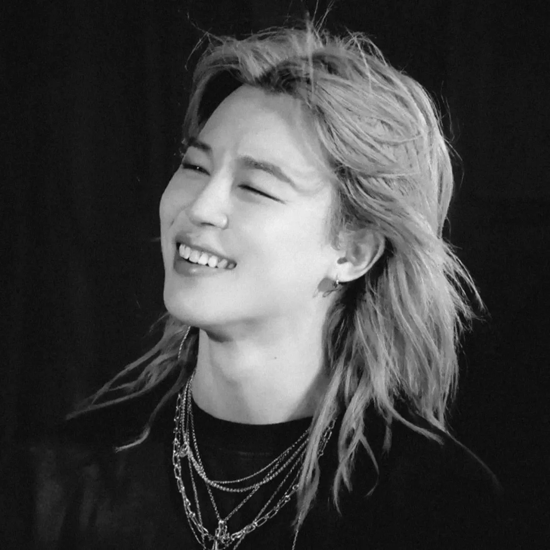 Foto aktivitas terbaru Jimin (BTS)