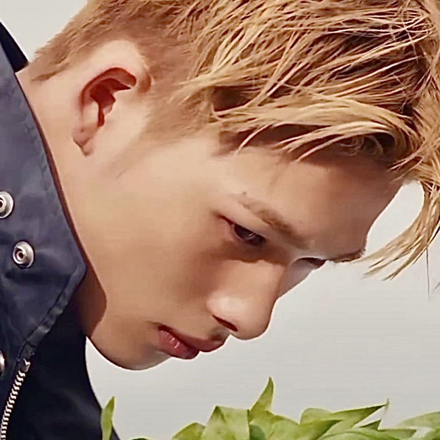 Latest photo of NI-KI (ENHYPEN)