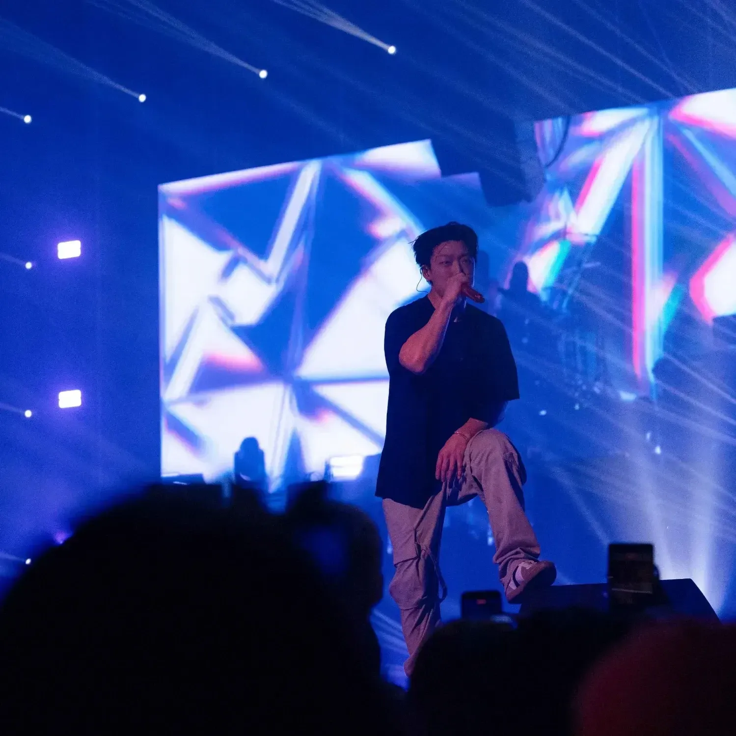 Latest photo of BOBBY (iKON)