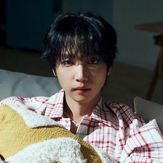 Recent activity shot of Jeong Sewoon