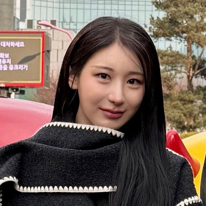 Latest photo of Lee Chaeyeon