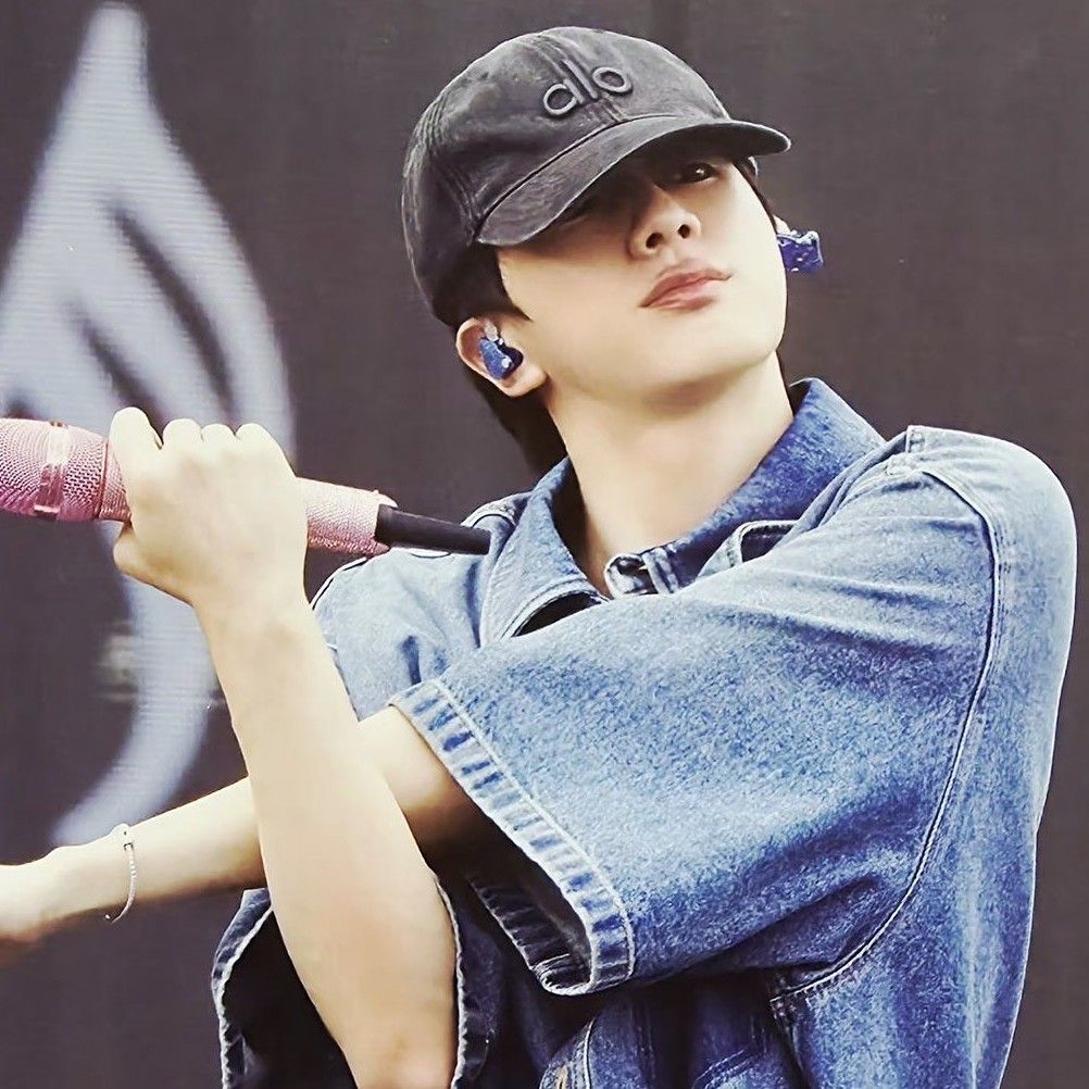 ジン (BTS)の舞台裏ショット