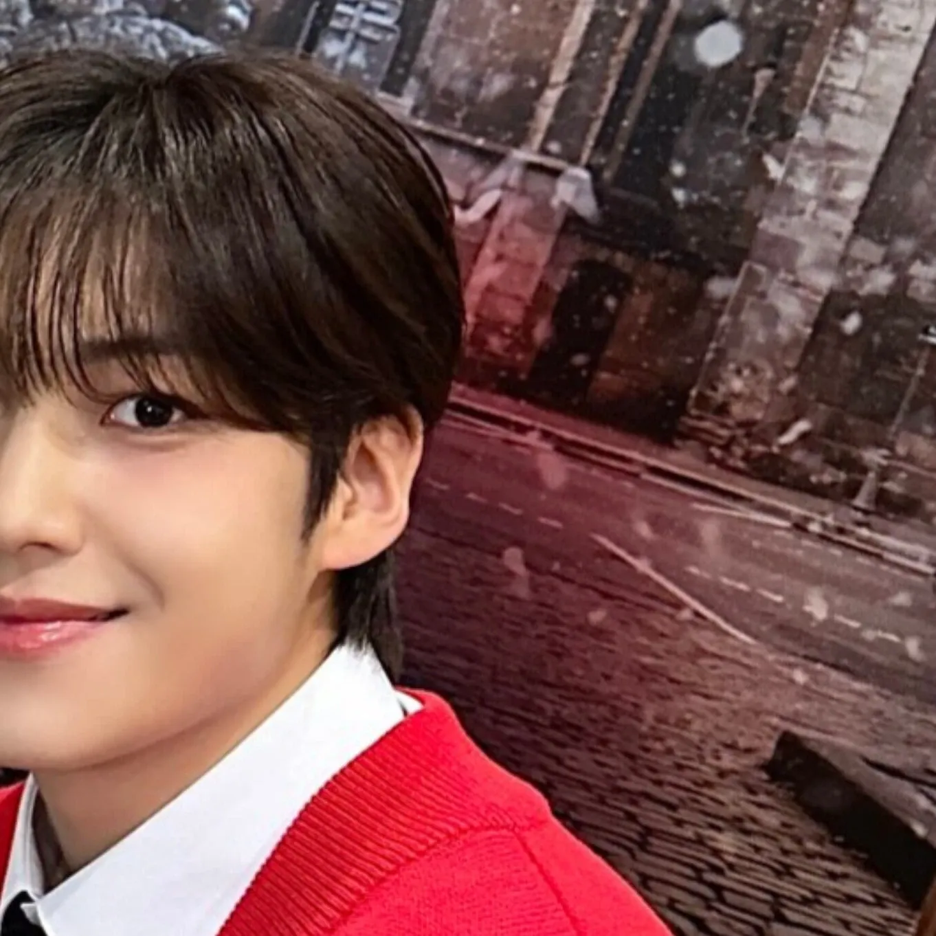 Latest photo of Lee Eunsang (YOUNITE)