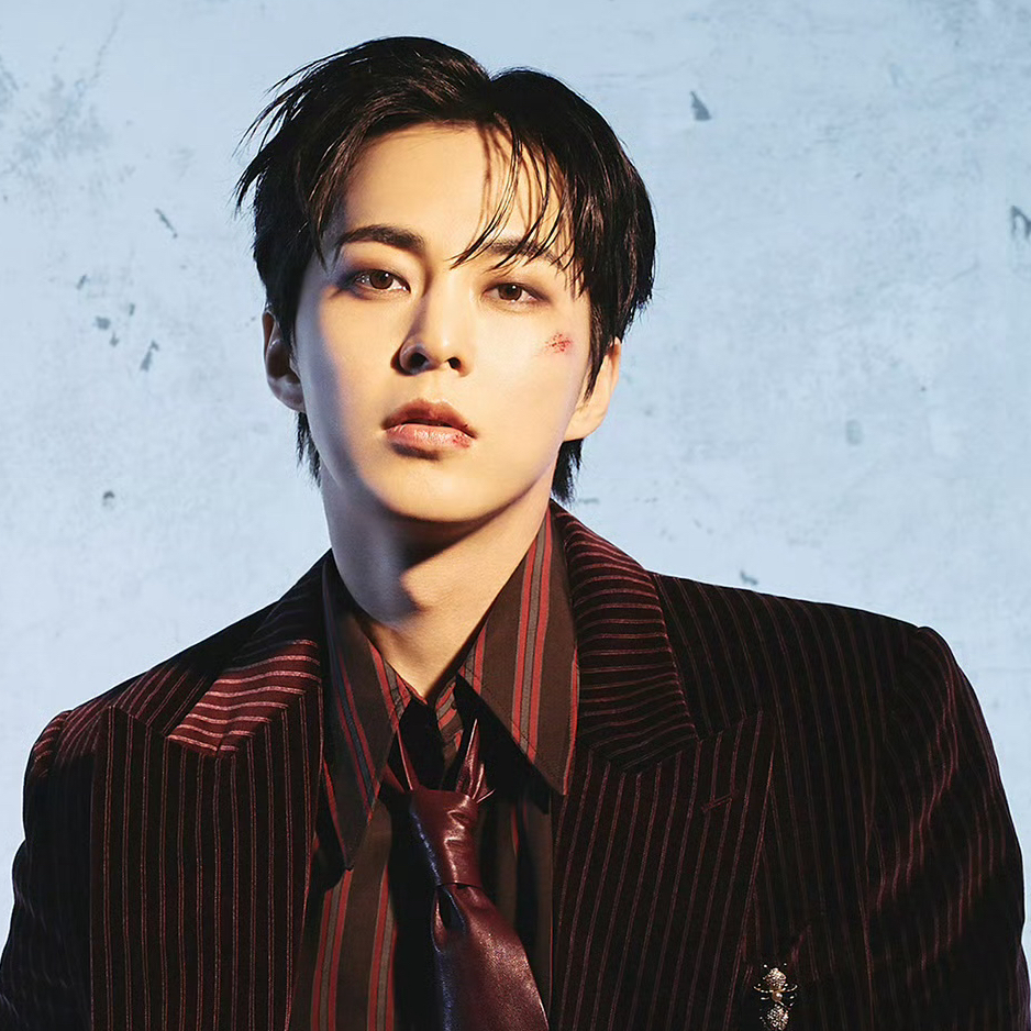 Behind-the-scenes cut of Xiumin (EXO)