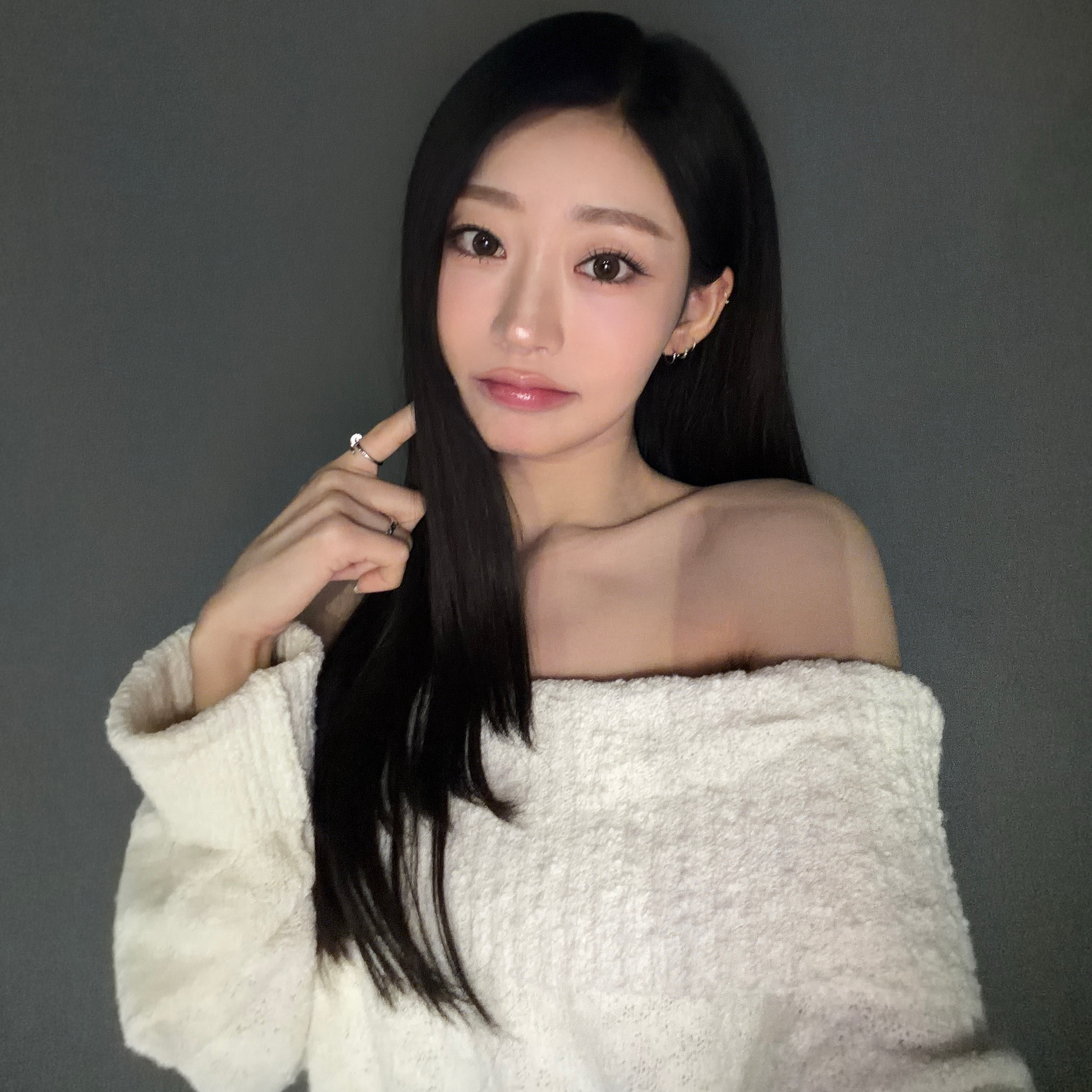 Julie (KISS OF LIFE)的幕後花絮