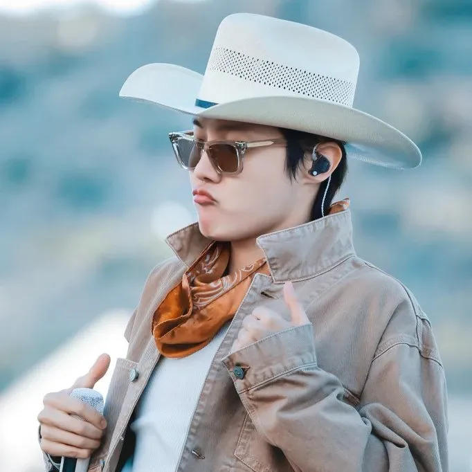 제이홉 (방탄소년단) 최근 활동샷