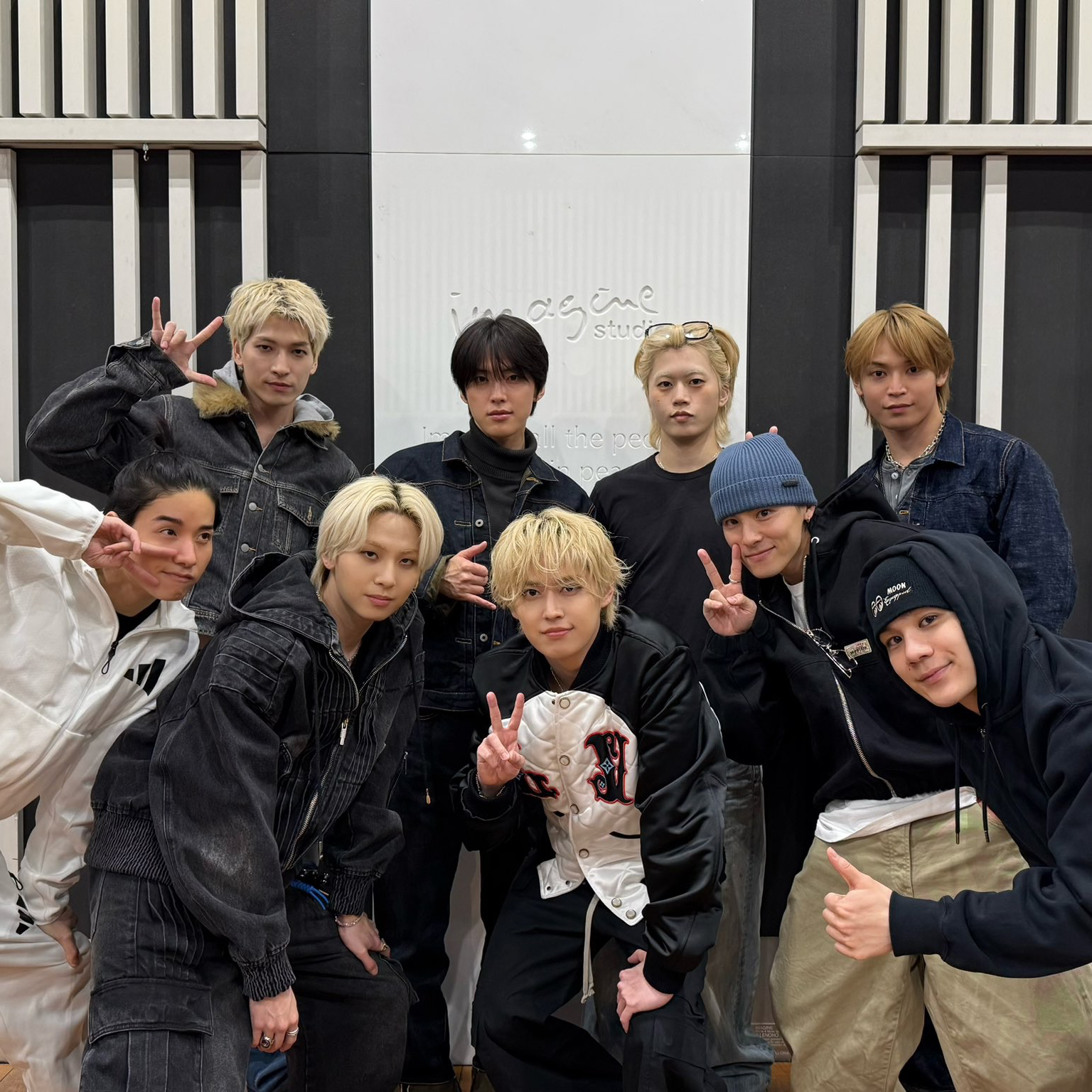 Behind-the-scenes cut of JO1