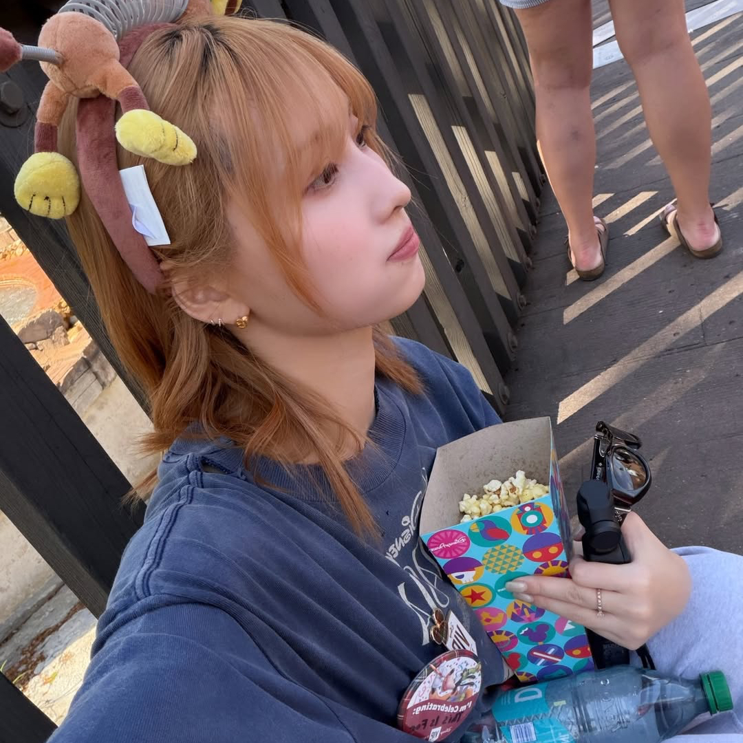 모모 (TWICE) 최근 활동샷