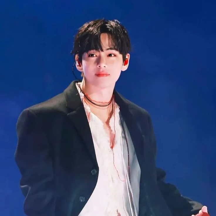 뷔 (방탄소년단)의 비하인드 컷