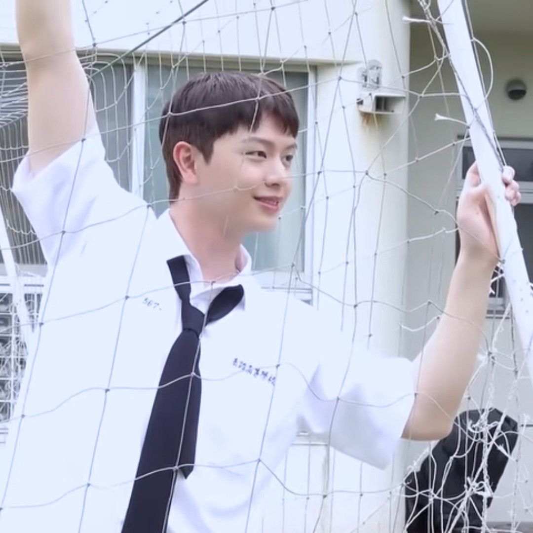 Latest photo of Yook Sungjae (BTOB)