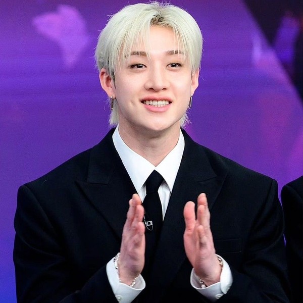 오늘 최애돌에서 빛나는 방찬 (Stray Kids)의 대표 사진