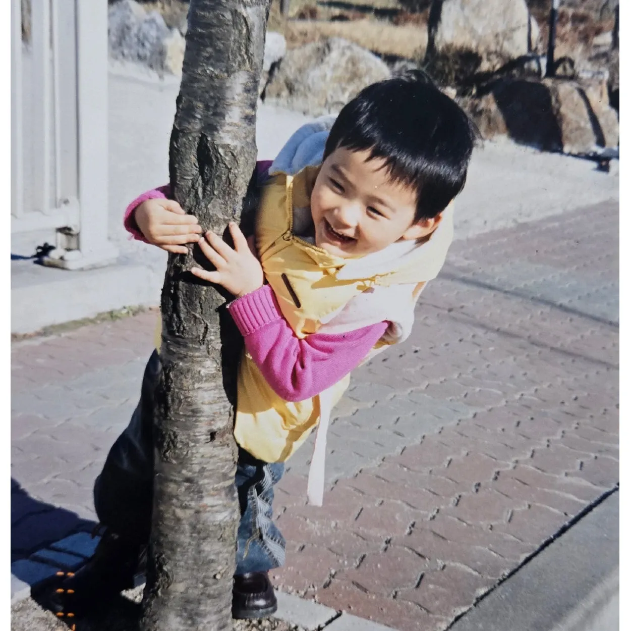 Potret di balik layar Sung Hanbin (ZEROBASEONE)