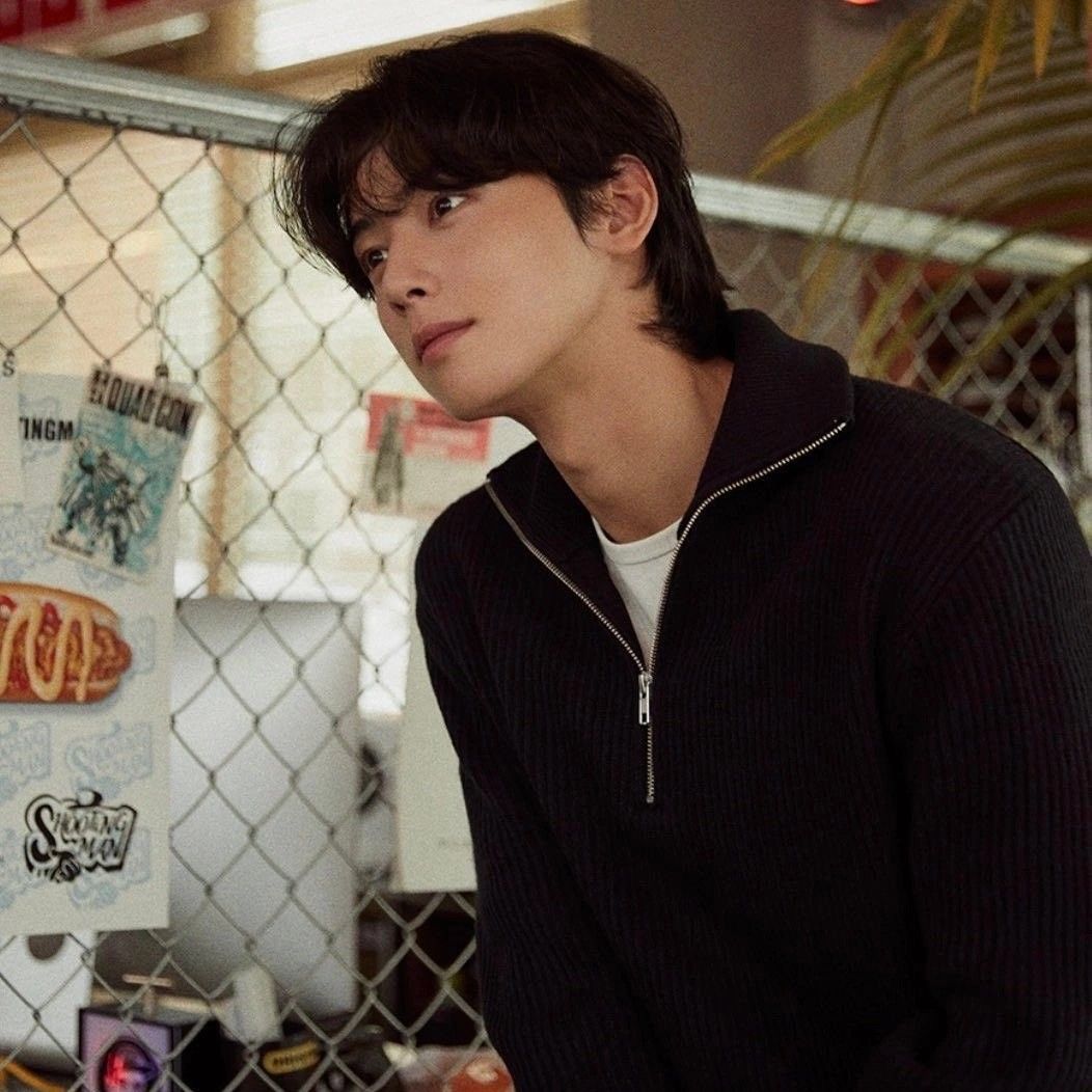 Recent activity shot of Eunwoo (ASTRO)