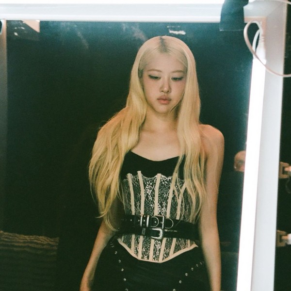 Popular profile image of ROSÉ (BLACKPINK) selected by votes