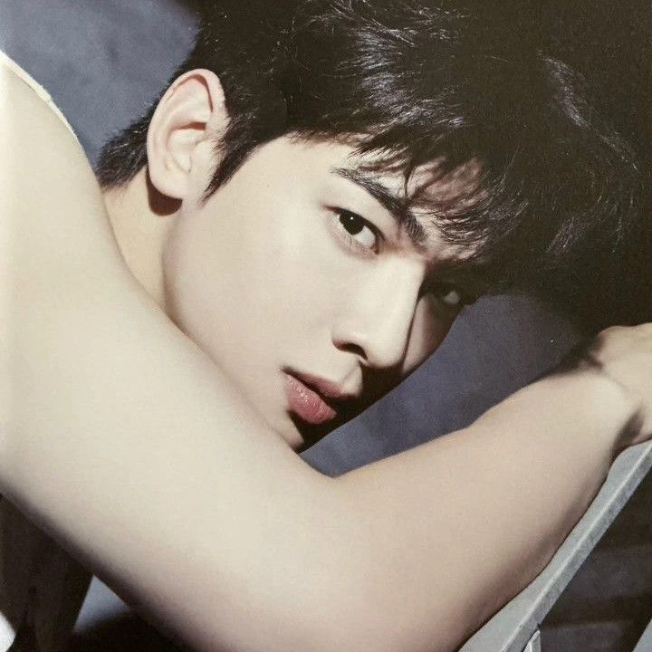 Recent activity shot of Eunwoo (ASTRO)