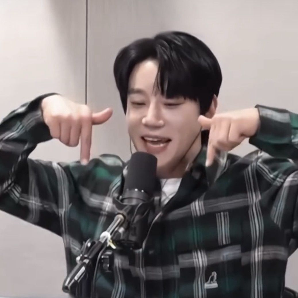 A moment captured by Hwang Chiyeol's fan