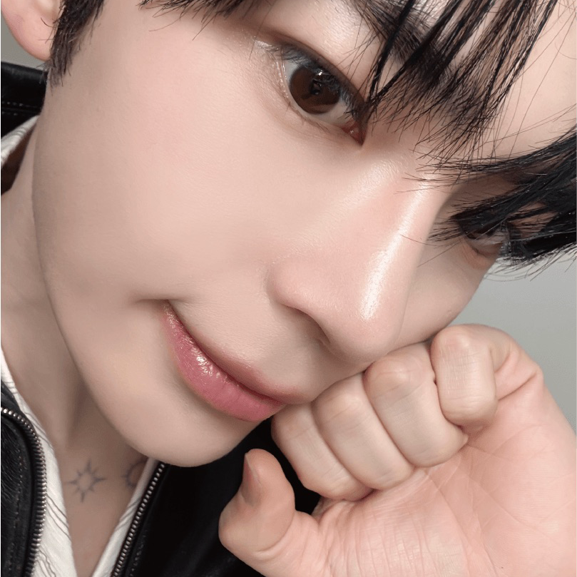 Latest photo of Sung Hanbin (ZEROBASEONE)