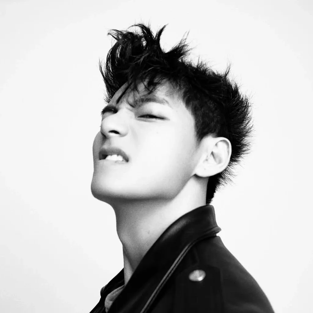 뷔 (방탄소년단)의 비하인드 컷