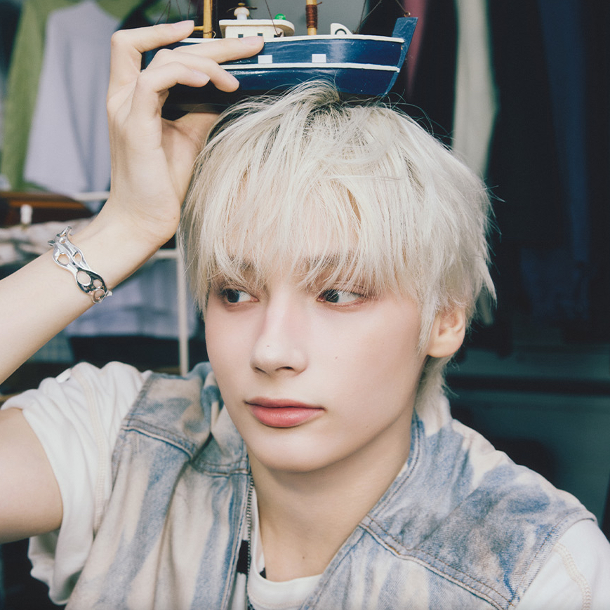 Behind-the-scenes cut of HueningKai (TOMORROW X TOGETHER)