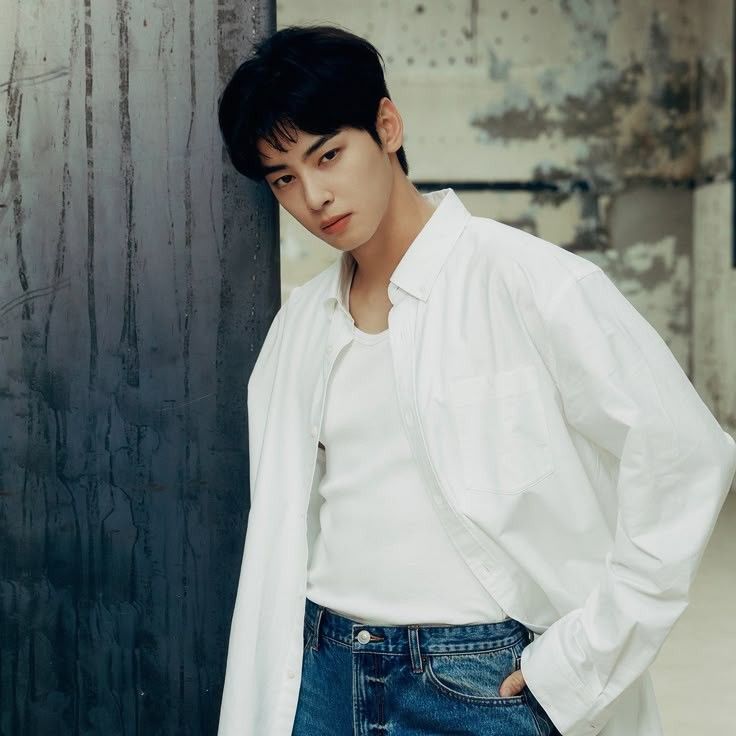 Recent activity shot of Eunwoo (ASTRO)