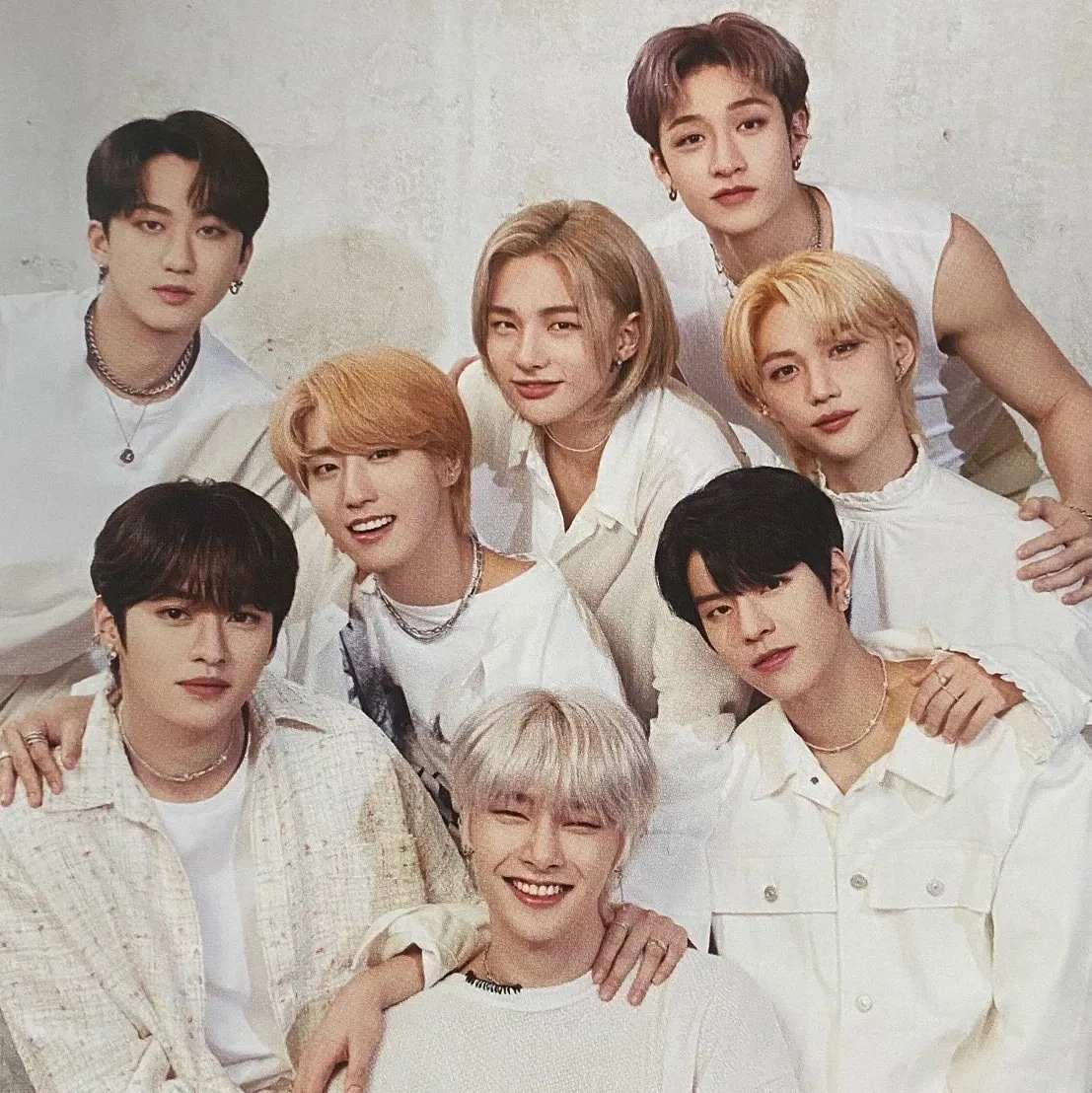 Behind-the-scenes cut of Stray Kids