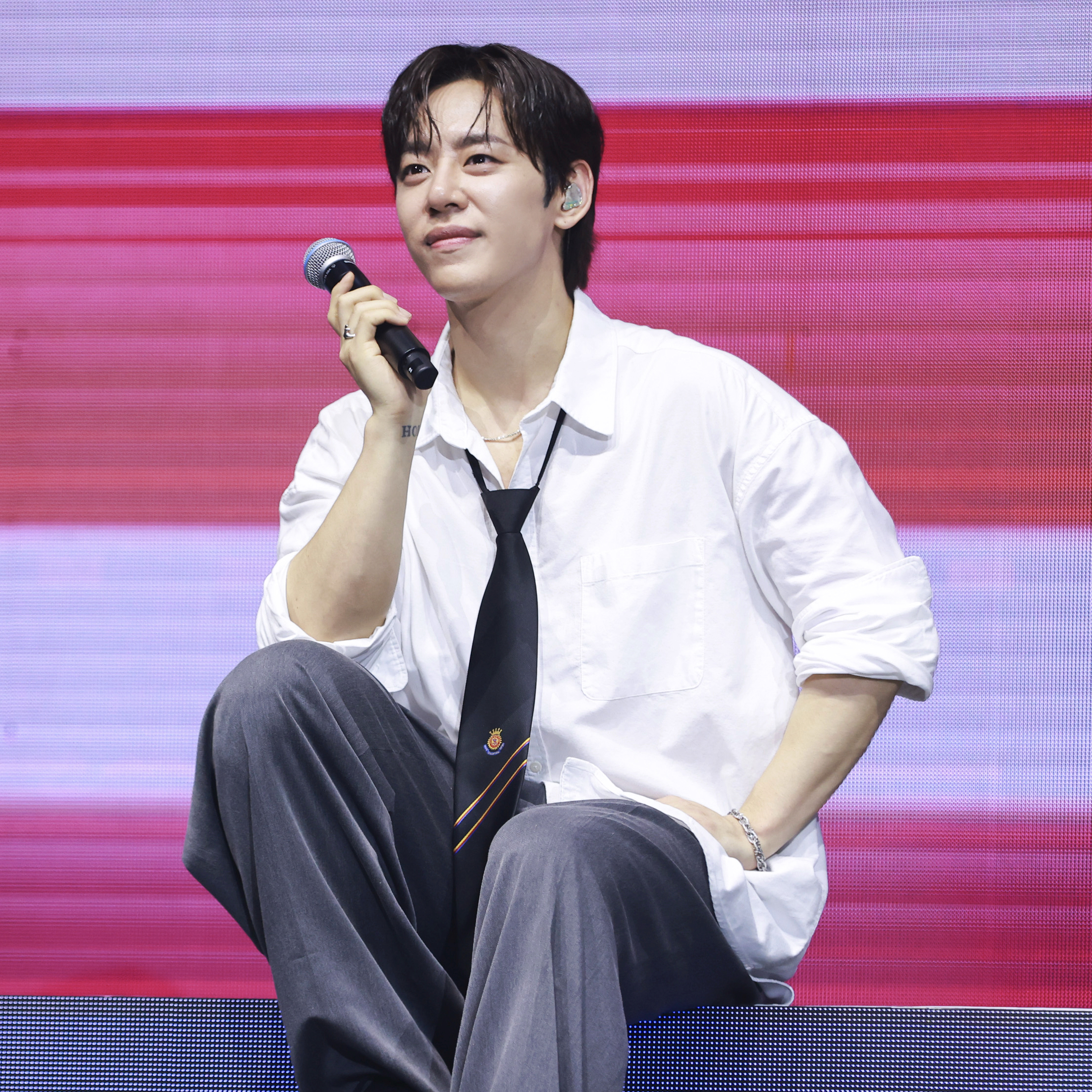 A moment captured by Daehyun (B.A.P)'s fan