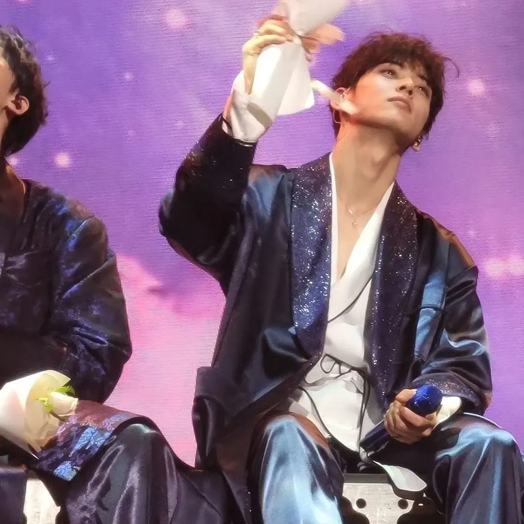 A moment captured by Eunwoo (ASTRO)'s fan