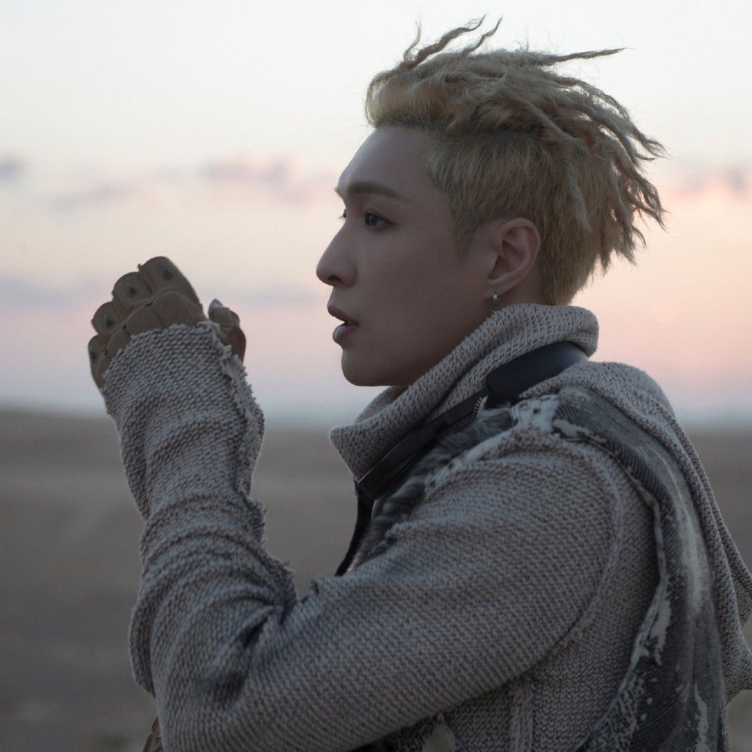 A moment captured by Lay (EXO)'s fan