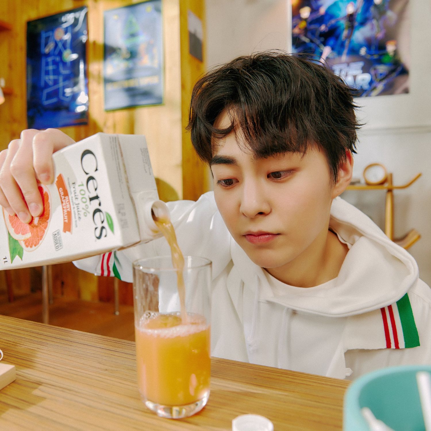 A moment captured by Xiumin (EXO)'s fan