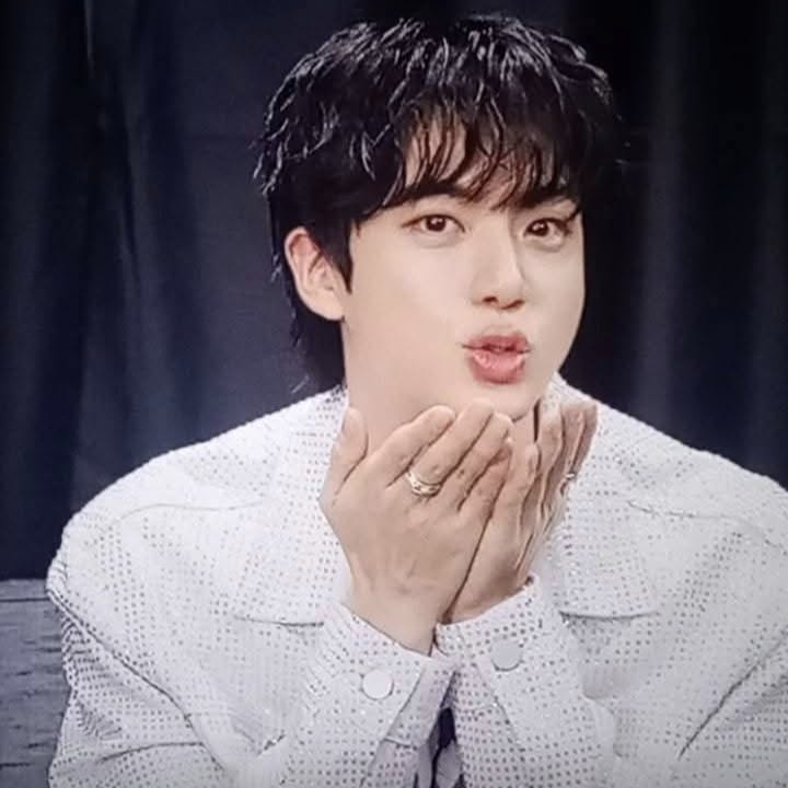 Behind-the-scenes cut of Jin (BTS)