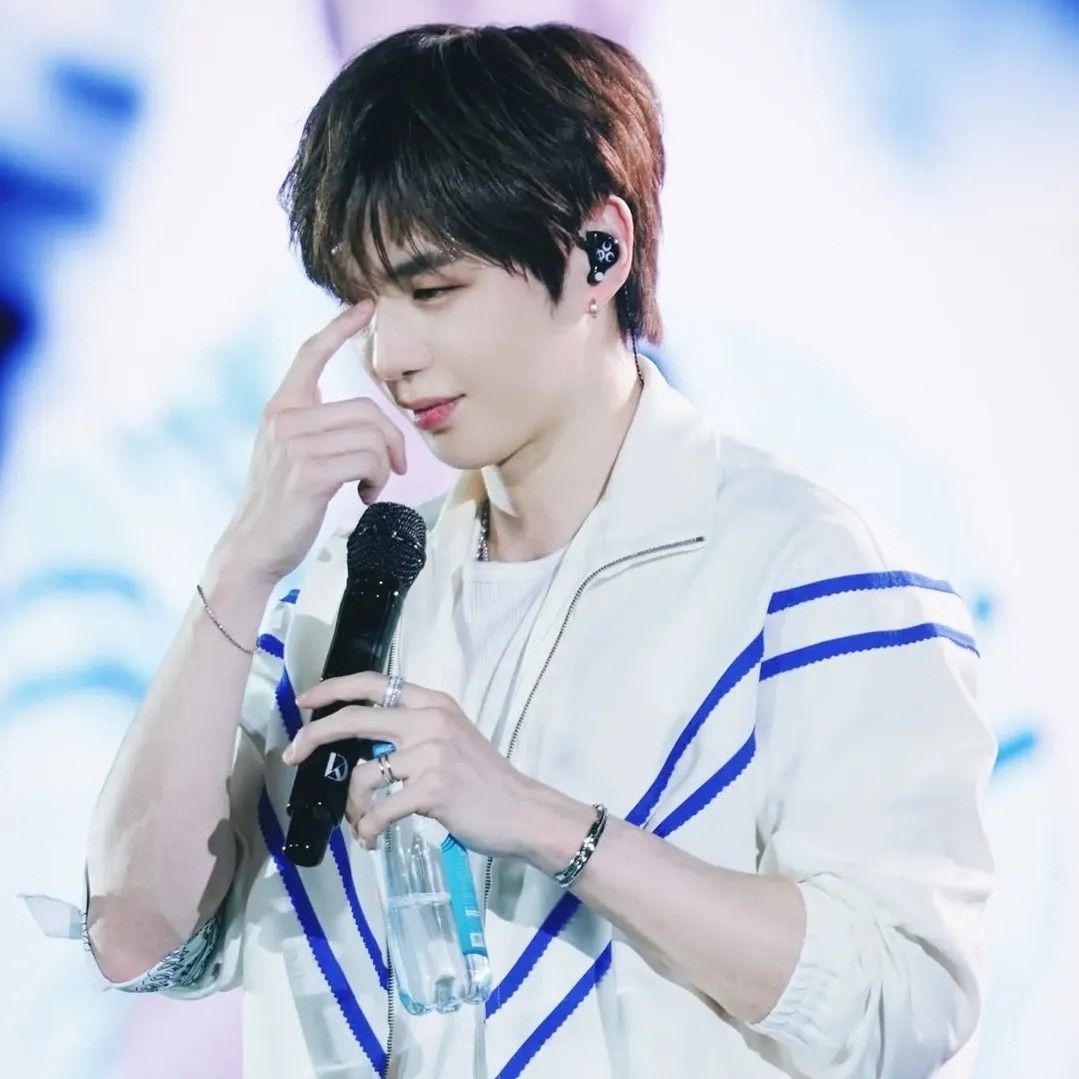 강다니엘의 최신 사진