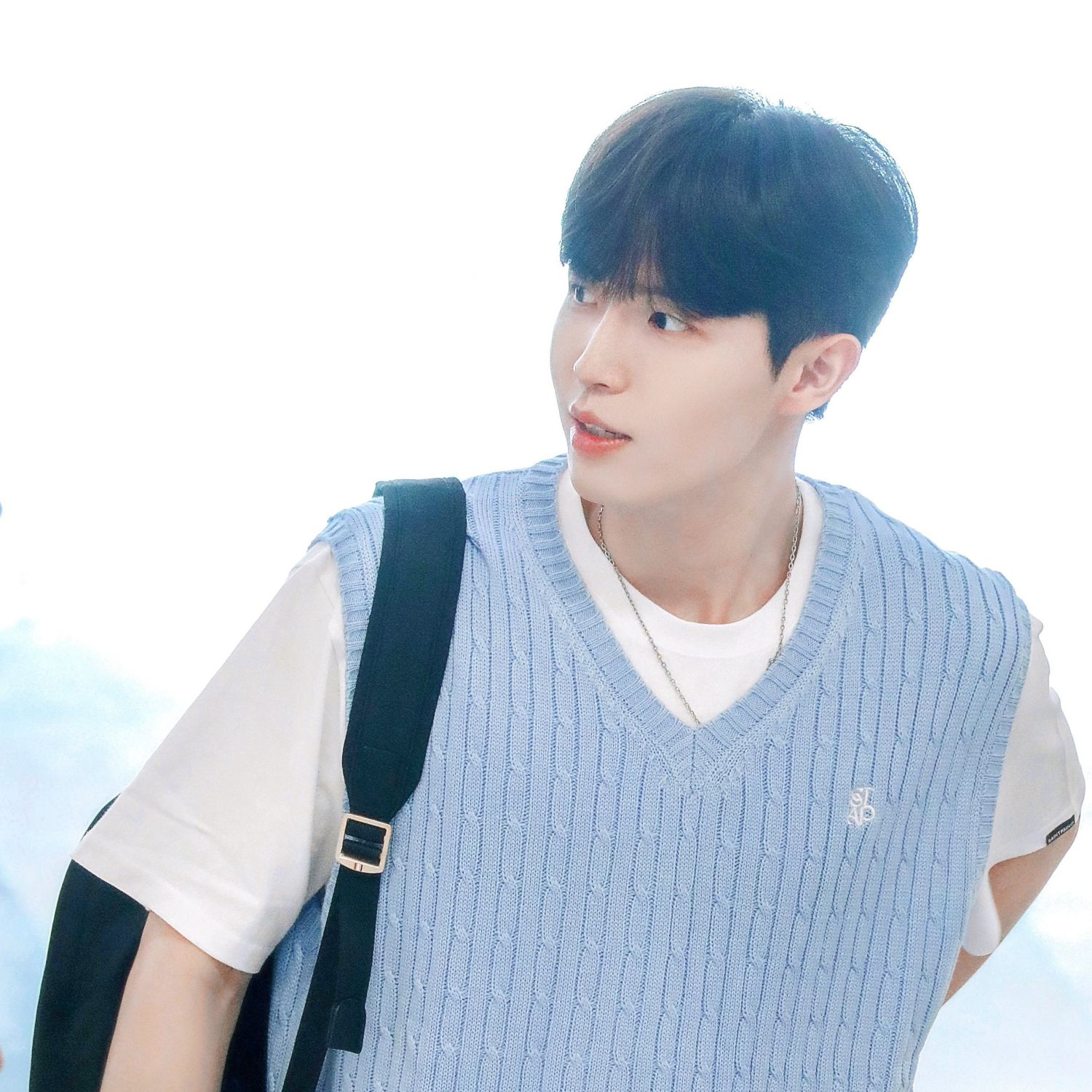 Behind-the-scenes cut of Kim Jaehwan