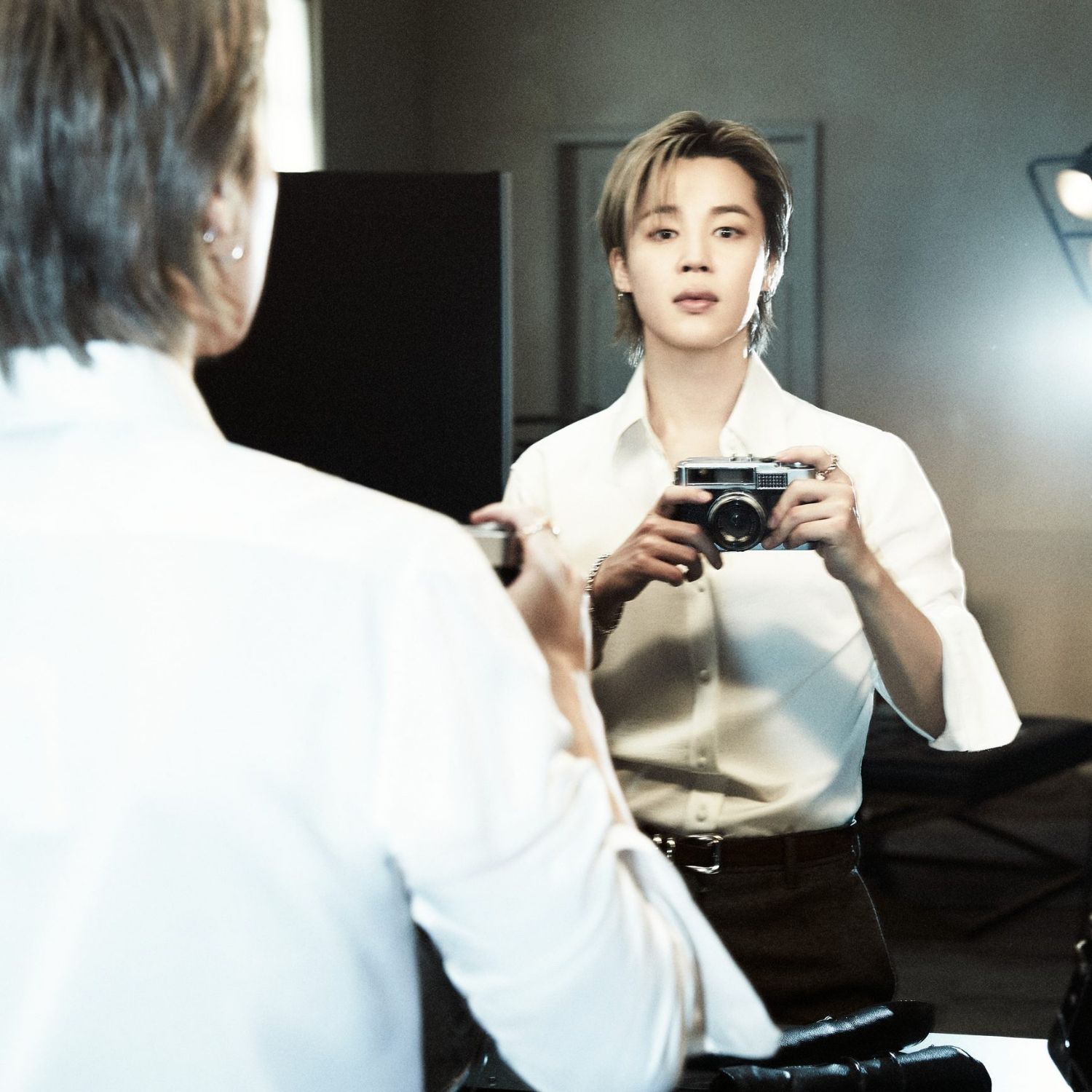 Behind-the-scenes cut of BTS