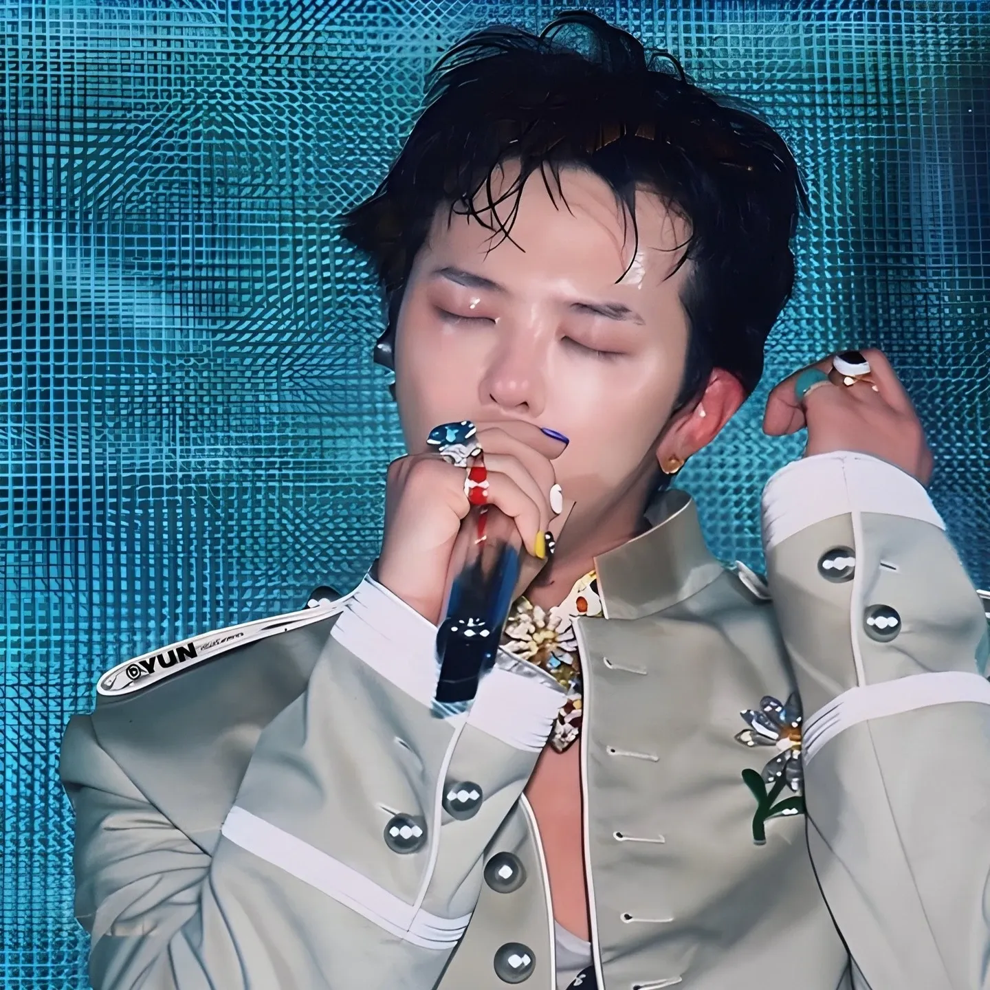 Latest photo of G-DRAGON (BIGBANG)