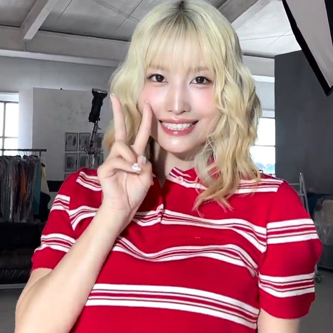 모모 (TWICE)의 비하인드 컷