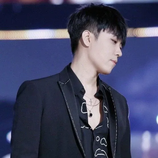Latest photo of Eun Jiwon (SECHSKIES)