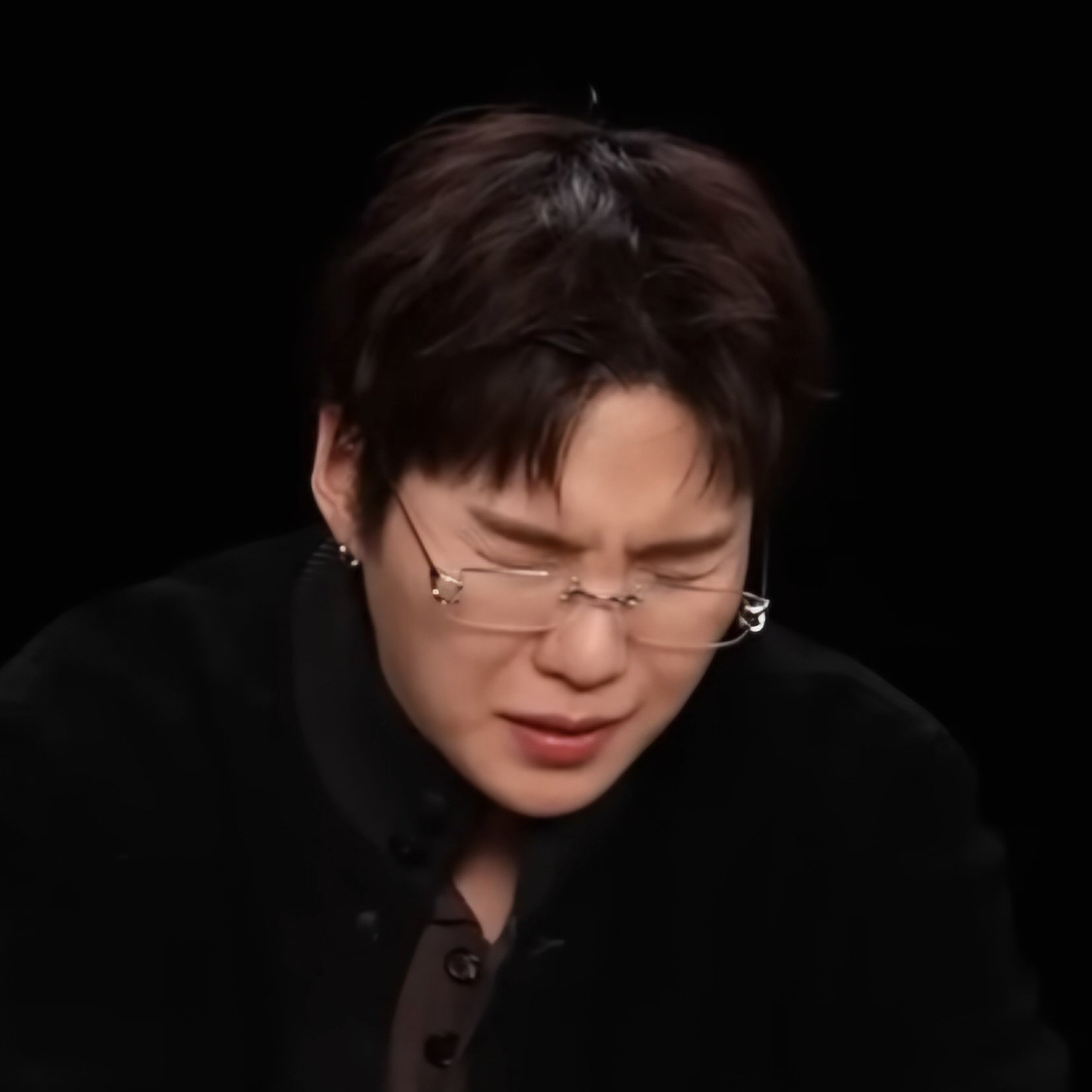 Foto aktivitas terbaru SUGA (BTS)