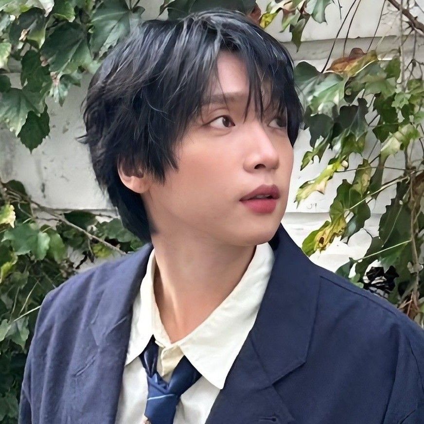 Recent activity shot of Jeong Sewoon