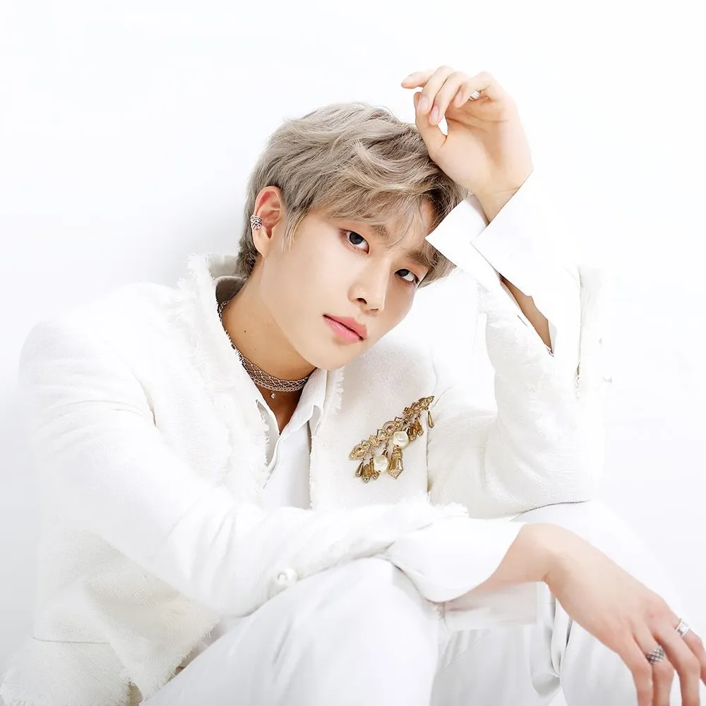 Latest photo of MJ (ASTRO)