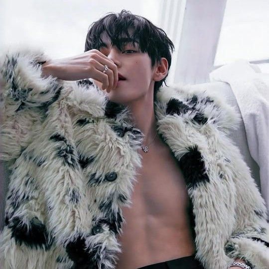 A moment captured by V (BTS)'s fan