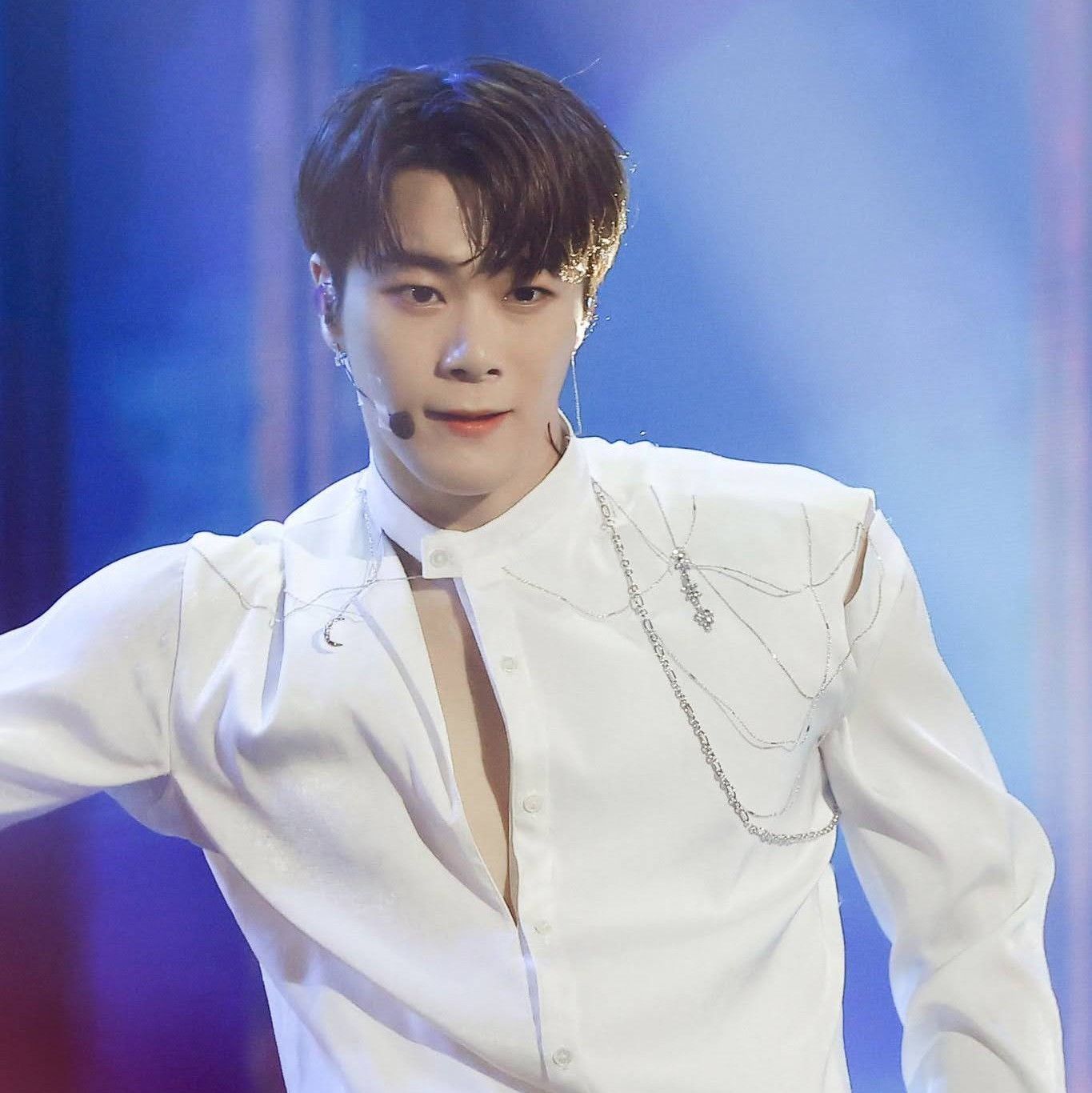 아스트로 최근 활동샷