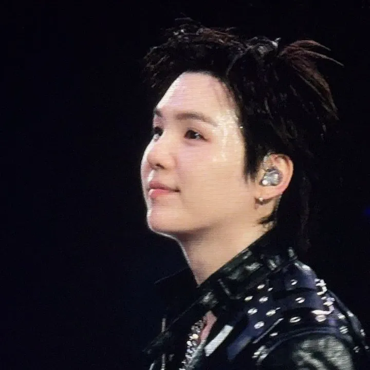 Potret di balik layar SUGA (BTS)