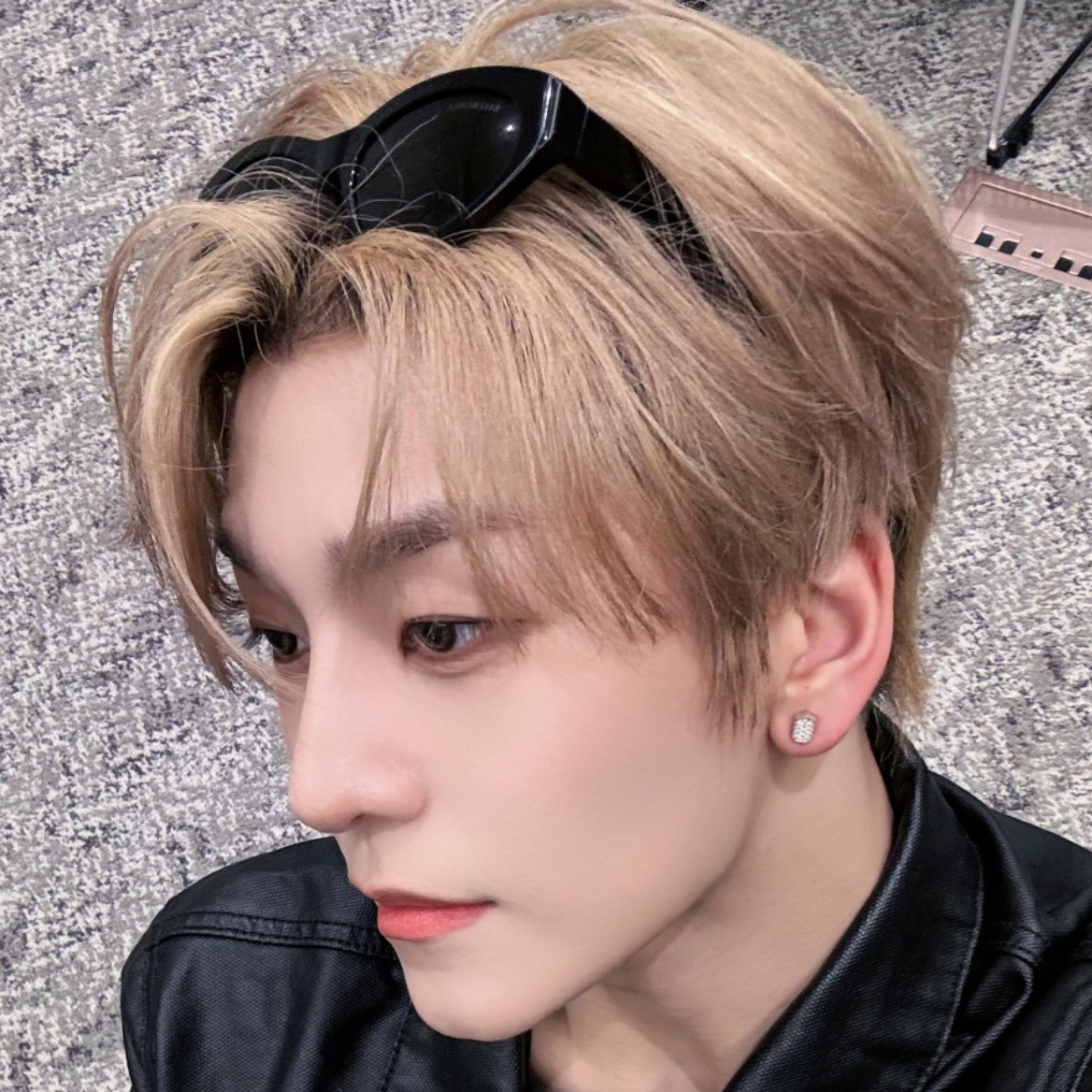 A moment captured by He Xinlong (ALPHA DRIVE ONE)'s fan