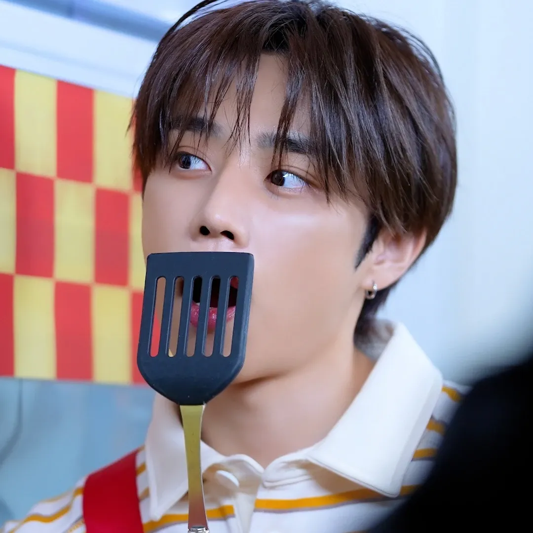 Behind-the-scenes cut of Sunwoo (THE BOYZ)