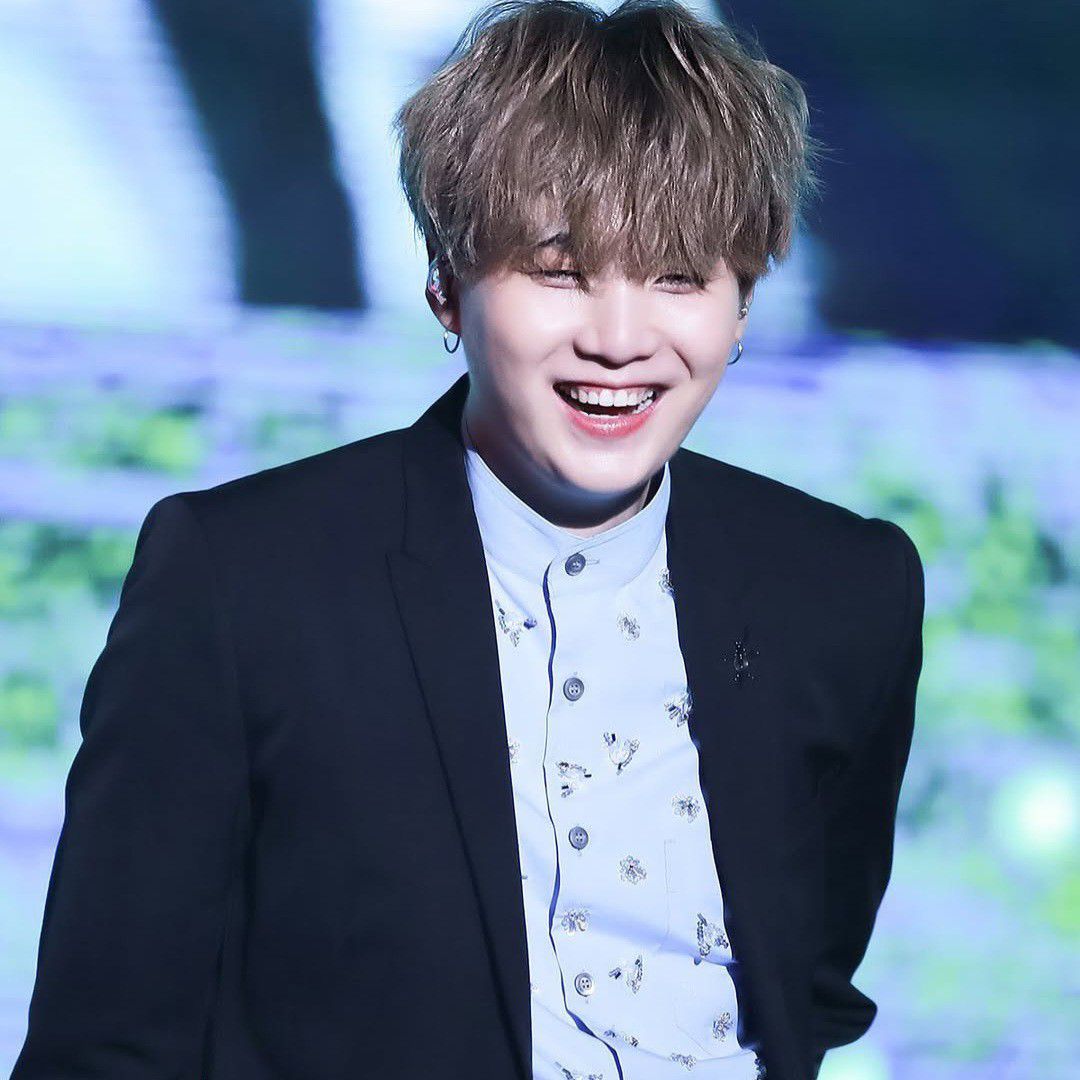 Foto terbaru SUGA (BTS)