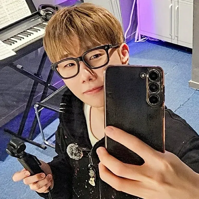 Behind-the-scenes cut of Sungkyu (INFINITE)