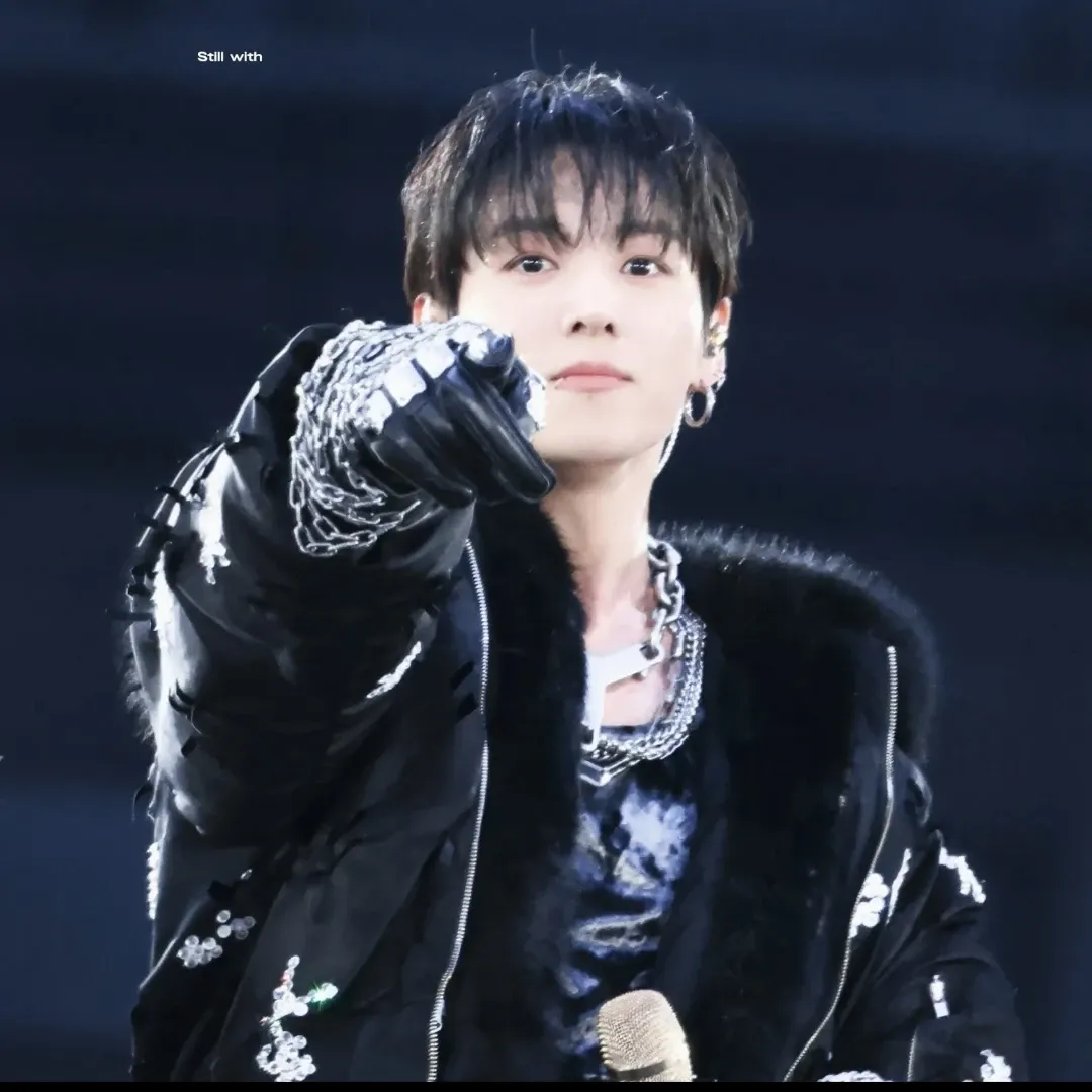 Momen yang diabadikan oleh penggemar Jungkook (BTS)