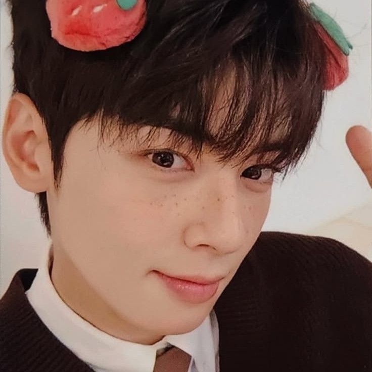 Recent activity shot of Eunwoo (ASTRO)