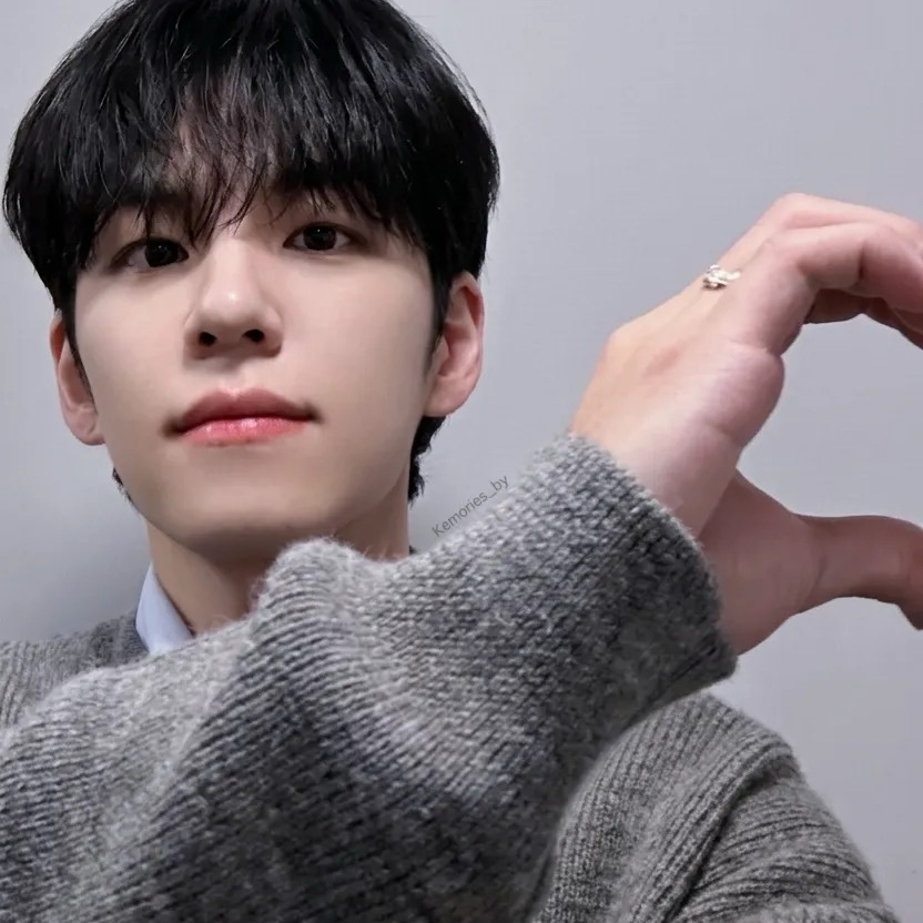 Foto terbaru Wonpil (DAY6)