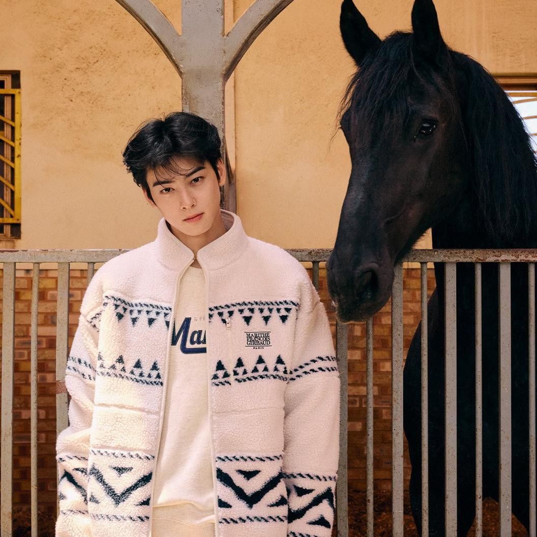 A moment captured by Eunwoo (ASTRO)'s fan